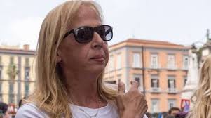 Chi è Rosa Rubino, la trangender scelta per guidare il gay pride a Sorrento  a 50 anni da Stonewall?