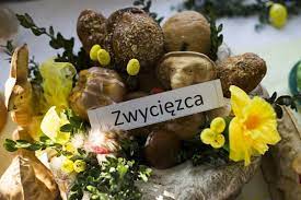 W tym dniu od godzin porannych wierni kościoła katolickiego w skupieniu. Zyczenia Wielkanocne 2017 Biznesowe Krotkie Sms Facebook Gazeta Pomorska