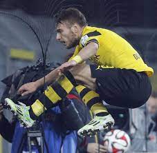 Dentro il campo, e soprattutto fuori. Bvb Gegen Werder Nun Hat Immobile Ein Messer Zwischen Den Zahnen Welt