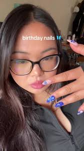 melanie 🌺 (@meowlanieh)