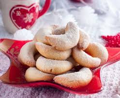 Biscuits De Noel Aux Amandes Alsace Recette Biscuit De Noel Recette Biscuit De Noel Confiseries De Noel