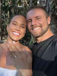 Former Neighbours star Bonnie Anderson marries Samuel Morrison in stunning  ceremony