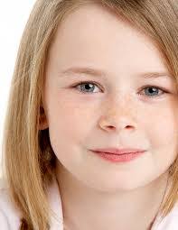 Roxanne Knott's Instagram, Twitter & Facebook