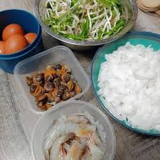 Salam warga mudah,pada yg nak berniaga tp xtahu mana nak dapat kicap/pati char kuey teow boleh la cari saya,insyaallah pantai timur atau mana2 negeri saya akan hantar. Resipi Char Kuey Teow Mudah Ringkas Cara Buat Tapi Sedap Wanita Ni Kongsikan Caranya Keluarga