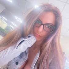 Cruising off Brickell with my wife with the Acorn family .