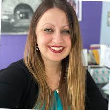 Laura Sievert's Instagram, Twitter & Facebook