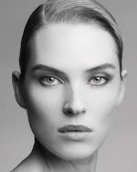 Danielle Lindsay Currie