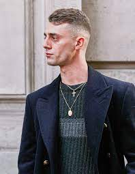 Réponse en 2 heures maximum, paiement à l'issue de la prestation. Coiffure Homme 2021 200 Idees De Coupe Afro Homme Teinture En 2021 Coupe Afro Homme Teinture Coupe Afro Homme Afro Hommes Les Coiffures Pour Homme Risquent Bien De Fitri Pulalo