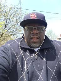 Robin Vines (@robinvines)