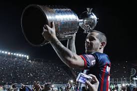 Afp el uruguayo paolo montero pasó por los micrófonos de 'sport 890' y ya habló como nuevo entrenador de san lorenzo, aunque todavía queda por confirmarse la oficialidad. Pin En San Lorenzo