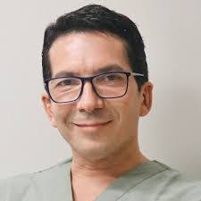 Albert Mendonca's Instagram, Twitter & Facebook