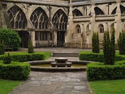 Google Image Result For Http Upload Wikimedia Org Wikipedia Commons 9 95 Fountain And Peaceful Garden In The Cloister G The Cloisters Cloister Stately Home