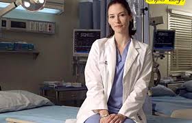 Greys anatomy x aot crossover i do not own aot, greys anatomy, and/or its ellis grey was an expert at making a mess of things. Spoiler Alert Grey S Anatomy Star Chyler Leigh Spills Lexie Grey Has A Complete Breakdown In Season 7 Hollywood Life