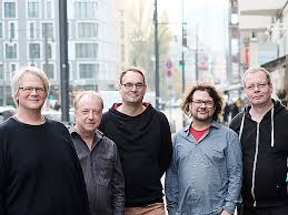 Eigentlich sollteeinfach das endeder weltin der regie von christopher rüping im frühjahr 2020 am schauspielhaus aufgeführt werden. Einfach Das Ende Der Welt Kulturkalender Berlin A Live