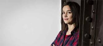 L'histoire de zone blanche sur france 2 s'intéresse à une shérif hors norme qui est connectée à la nature (elle a été victime d'un kidnapping il y a 20 ans), des gendarmes hauts en. Zone Blanche Une Nouvelle Serie Policiere En Tournage Pour France 2 Avec Suliane Brahim