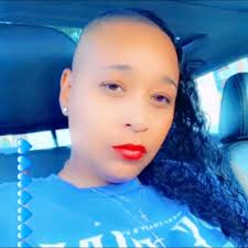 Every Monday sampling Big Mama's Slices to Glendale's community at lunch  time ) Each slice is equal to 4 regular pizza slices..  www.BigMamasPizza.com #BMPP #BigMamasSlice