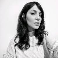 Barbara Pinheiro's Instagram, Twitter & Facebook