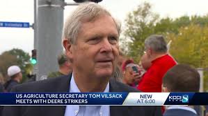 Agriculture Secretary Tom Vilsack lends support to John Deere strikers