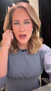 Sunshine and 40s coming this way, Chicago! 💃