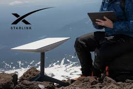 Starlink está preparado para ofrecer un internet tan rápido como la fibra.  Solo necesita bajar sus satélites por debajo de 500 Km