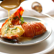 C Est La Saison Des Produits D Exception Ceux Qui Sont Si Fins Qu Il Suffit D Un Rien Pour Un Plat Sublime Ici En 2020 Recette Langouste Recettes De Cuisine Recette
