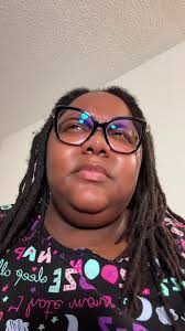 Rhea & Quez (@rheaandquez)