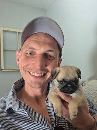 Sharing a cute cat photo and introducing myself