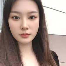 言承旭有胸肌阿信也有穿衣服