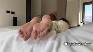 POV: while I ignore you, you have my AMAZING FEET in your face 🥵