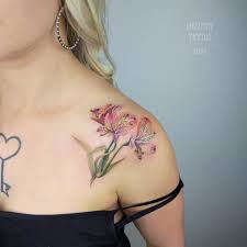 On en parle sur tatouage femme : Idees De Tatouage Fleur Pour Femme 100 Photos Tatouez