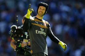 Chelseasta cech siirtyi paikallisvastustajaan arsenaliin kesäkuussa 2015 nelivuotisella sopimuksella. Petr Cech Q A Arsenal Goalkeeper On Pressure Of Being Labelled The Man Who Can Turn Gunners Into Champions Mirror Online