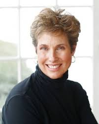 Lisa Luckett's Instagram, Twitter & Facebook