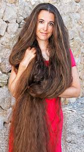 Hair growth rate varies from across the body, with head hair growing on average about an inch a month, that's up to 0.5mm a day, while armpit hair grows up to 0.27mm a day. Human Hair Growth Wikipedia