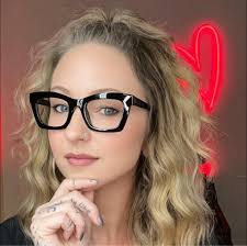 Cheryl Crocker's Instagram, Twitter & Facebook