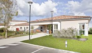 Residence Les Lis Saint Yrieix Sur Charente Maison De Retraite Et Ehpad Domusvi