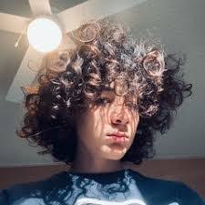 Ida Hoe's Instagram, Twitter & Facebook