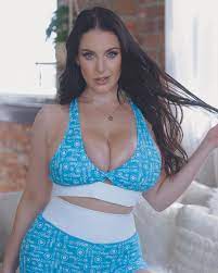 Angela White Pictures (100 Images)