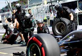 We want racing, but we don't want wheelbanging, we're not in nascar. Key Team Players Formula 1 Pitstop Crews Practice Thousands Of Hours To Narrow Down Their Quick Tyre Changes During Grand Prix Ra Racing Formula 1 Tire Change
