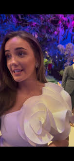 Lucy's Performance of The Wind Beneath My Wings