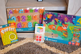 Read reviews and buy chuckle & roar 4pk wooden puzzle set at target. Chuckle And Roar The Best Learning Travel Toys For Kids Mommy S Fabulous Finds