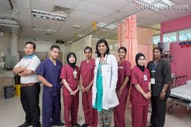 Seluruh dokter dan perawat di rumah sakit ini merupakan tenaga medis profesional yang telah diuji kualifikasinya. Pantai Ipoh