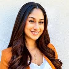 Nancy Orellana's Instagram, Twitter & Facebook