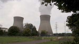 Atomkraftwerk translated between german and english including synonyms, definitions, and related words. Atomkraftwerk Gundremmingen Letzter Block Darf Abgebaut Werden Br24