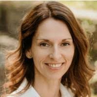 Julie Dussault's Instagram, Twitter & Facebook