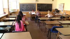 În 2019, elevii vor merge la școală pe 2 septembrie, aceștia vor avea câteva vacanțe și sesiuni de examene. Structura Anului Scolar 2019 2020 AnunÅ£atÄƒ Oficial O VacanÅ£Äƒ A DispÄƒrut Complet Stirileprotv Ro