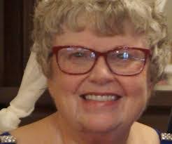 Kendra Hanson's Instagram, Twitter & Facebook