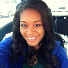 Mercedes Sinclair. (@indie_glow)