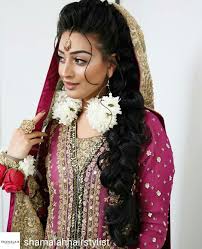 Fresh Flower Jewellery By Bridal Flower Jewellery Www Bridalflowerjewellery Com Bridalflowerjewellery Flowerjewelle Mehndi Dress Fashion Night Dress Gallery
