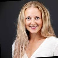 Amanda Eakes's Instagram, Twitter & Facebook