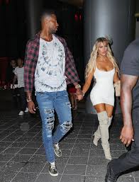Thompson stands at a height of 6 feet 9 inches and a body weight of 245lbs. Khloe Kardashian And Tristan Thompson S Relationship Timeline From Secret First Date Cheating Scandal And Baby Daughter Mirror Online